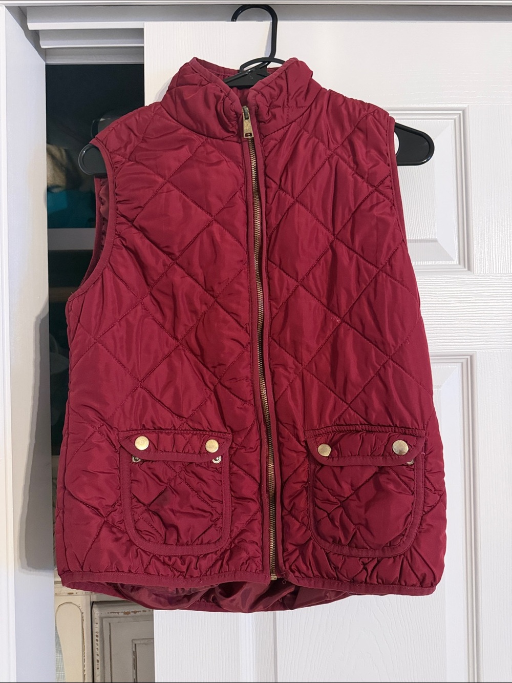 Love Tree Quilted Vest in Burgundy
